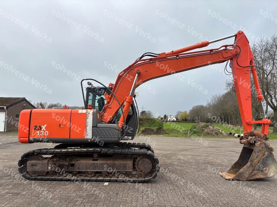 Hitachi ZX130-3 Kettenbagger