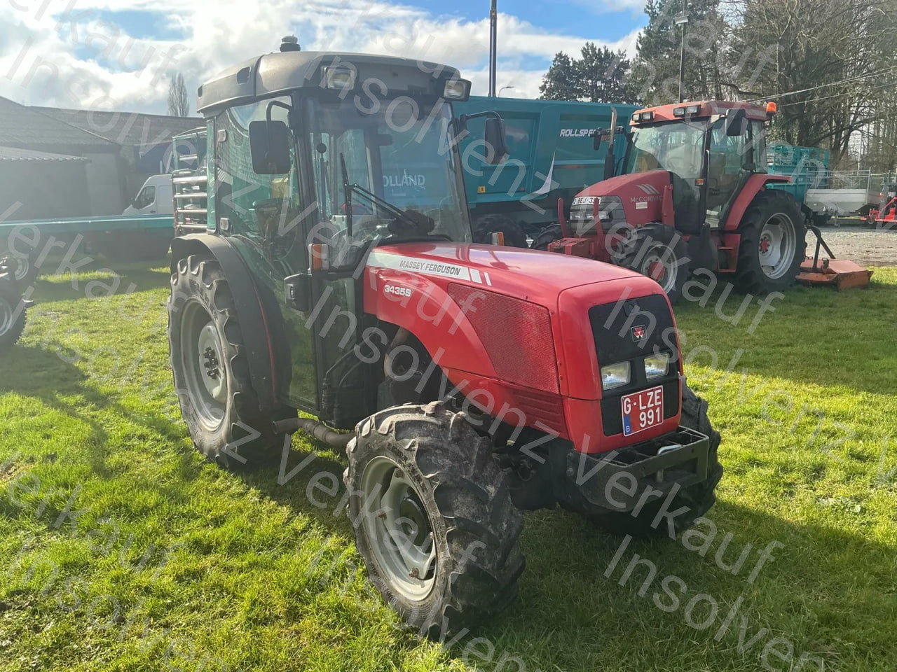 Massey Ferguson 3435S Traktor